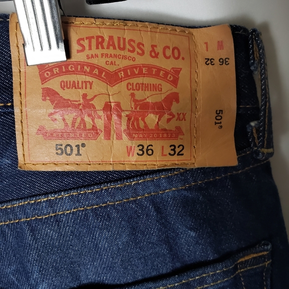 Levi’s 501 Original Fit Straight Leg Button Jeans - Picture 3 of 9